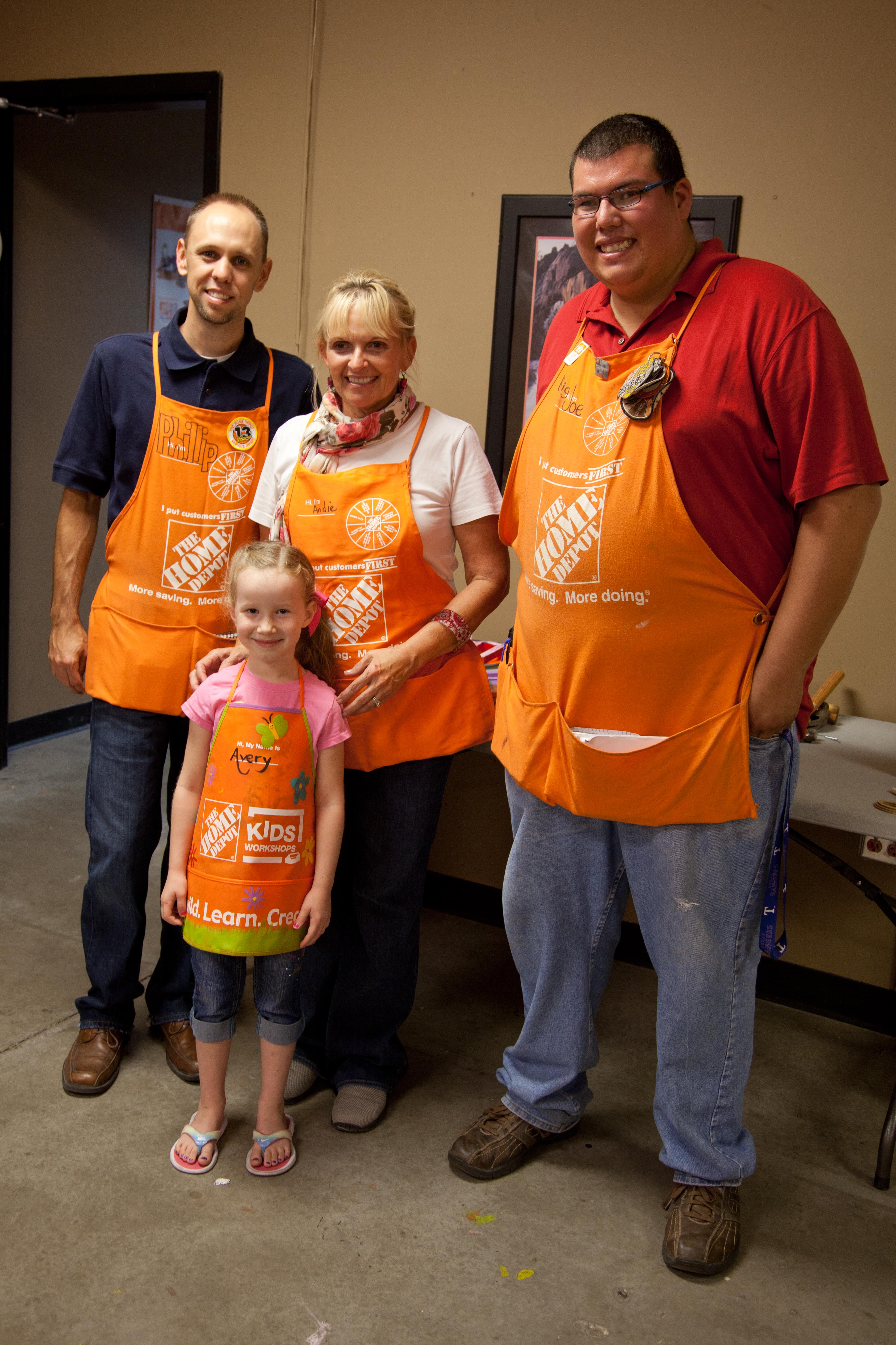 NEW HOME DEPOT KIDS WORKSHOP ORANGE APRON BUILD LEARN CREATE BIRTHDAY PARTY GIFT 